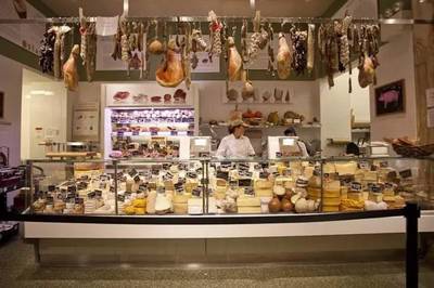 不打折的胜利 年销售额5.6亿的单店奇迹与家禽销售战略剖析